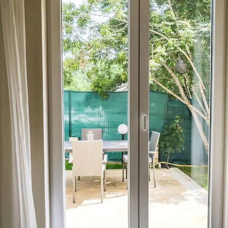 Holiday home Garden Fichoza 2 - 80m From The Sea Varna